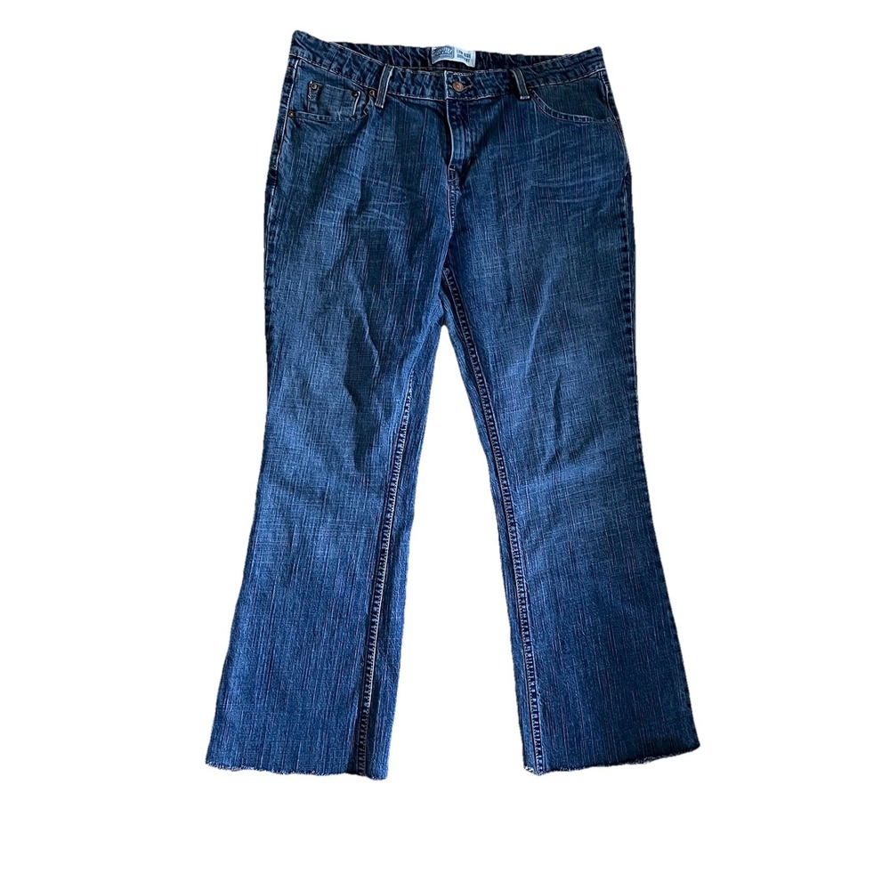 4/$25 Sale! Levi's Signature Jeans Women's Low Rise Bootcut Cut Offs Size 14‎